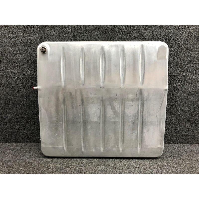 0526007-44 Cessna 172M Fuel Tank Assembly RH (Standard Range)