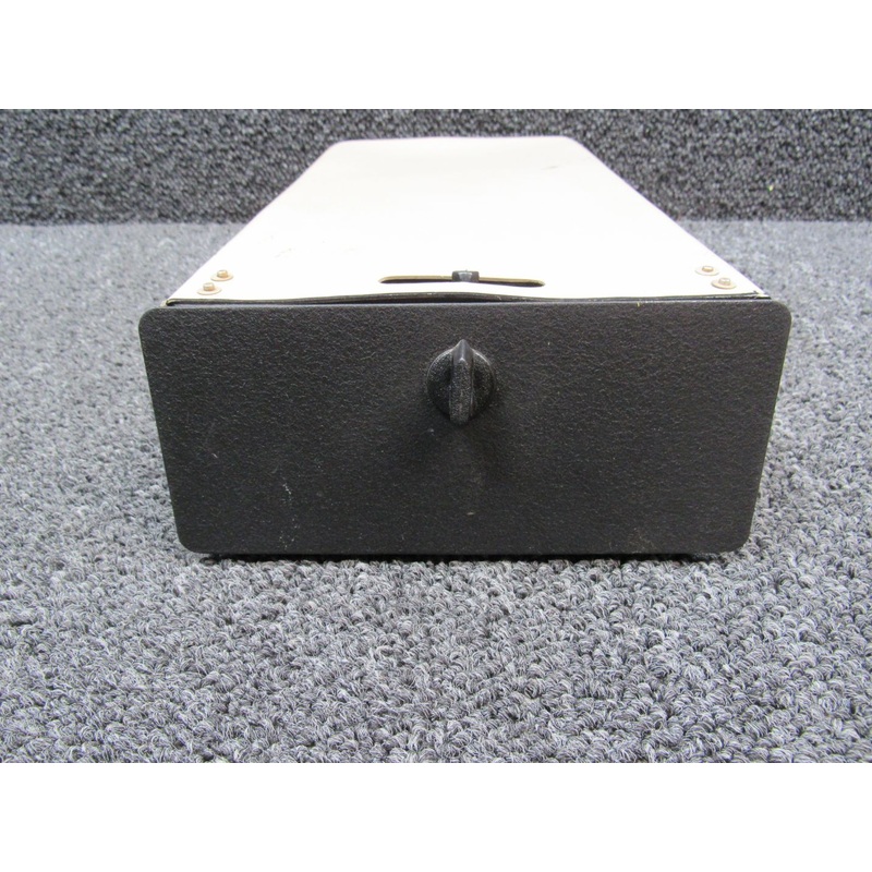 0513552-20 / 0513552-14 Cessna 172S Removable Map Case W/ Door