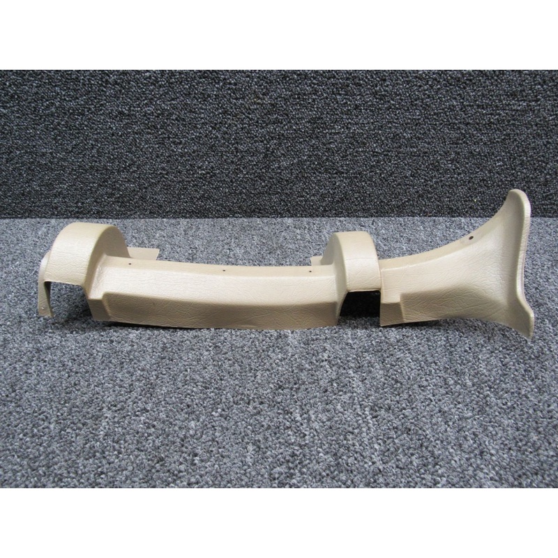 0515036-7 (FSO: 0515036-8) Cessna 172S Cover Baggage Door Hinge