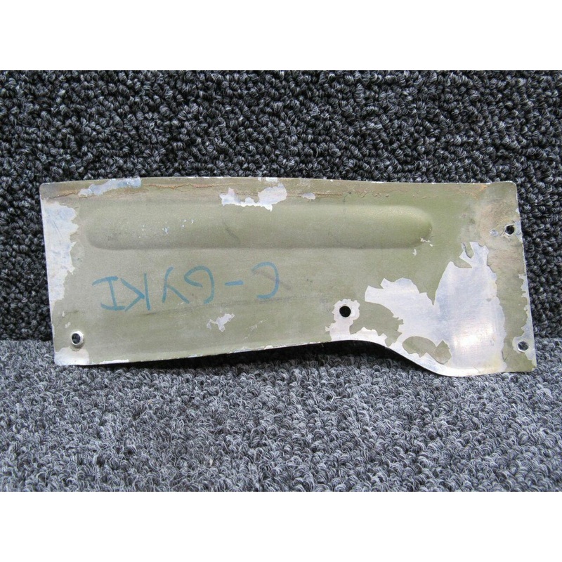 0520008-10 Cessna 172S Wing Fairing Aft Lower RH (M22)