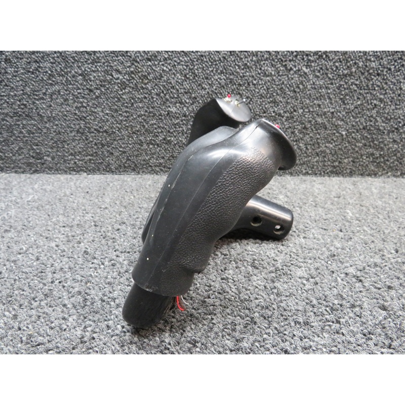 0513261-13 Cessna 172 Control Wheel Assembly LH or RH w Switches (Dia: 0.75)