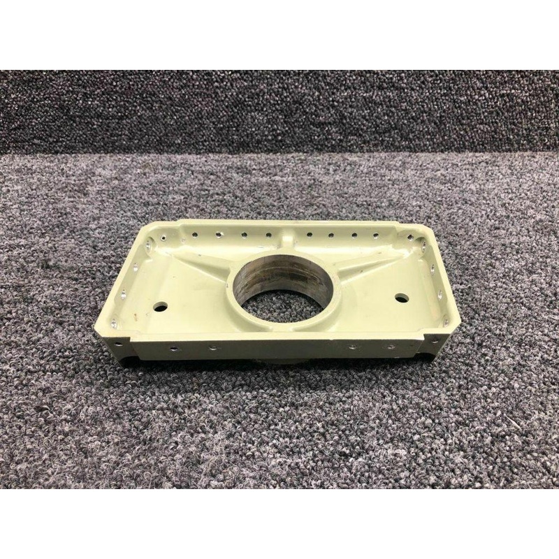 0541196-2 Cessna 172S Landing Gear Support Outboard Assembly RH