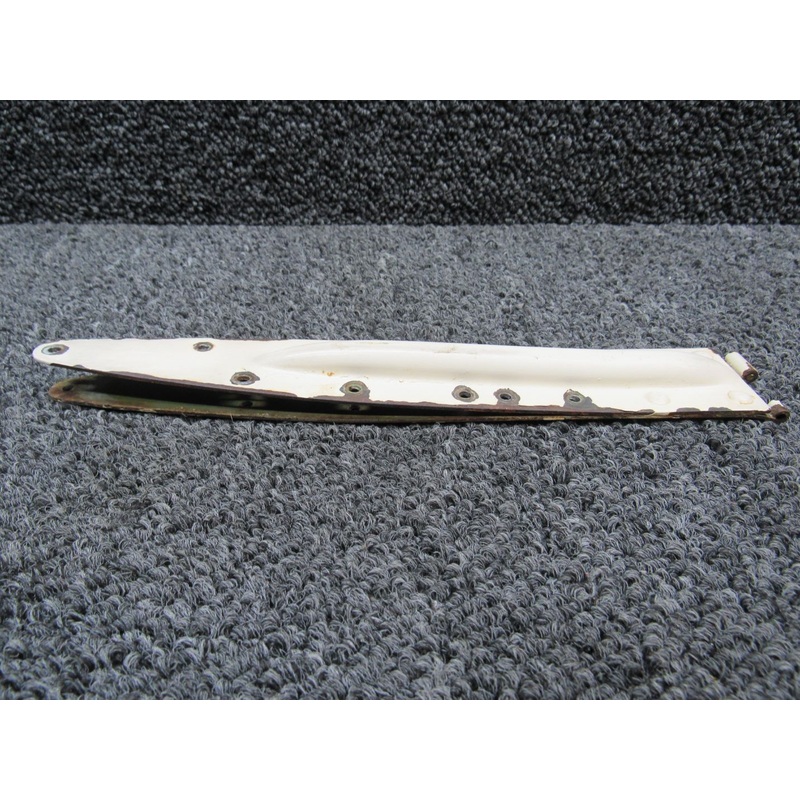 0511238-2 Cessna 172 Cabin Door Hinge Upper Aft RH