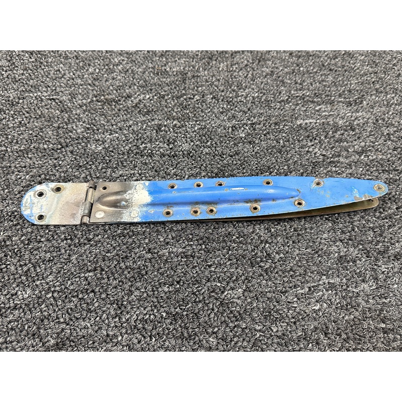 0511280-1 Cessna 172I Cabin Door Upper Hinge Assembly LH