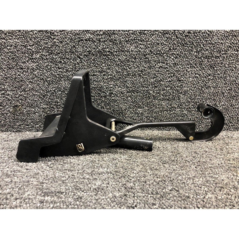0413578-1 / 0511336-2 Cessna T206H Rudder Pedal Inbd LH W/Arm, Bellcrank, & Link