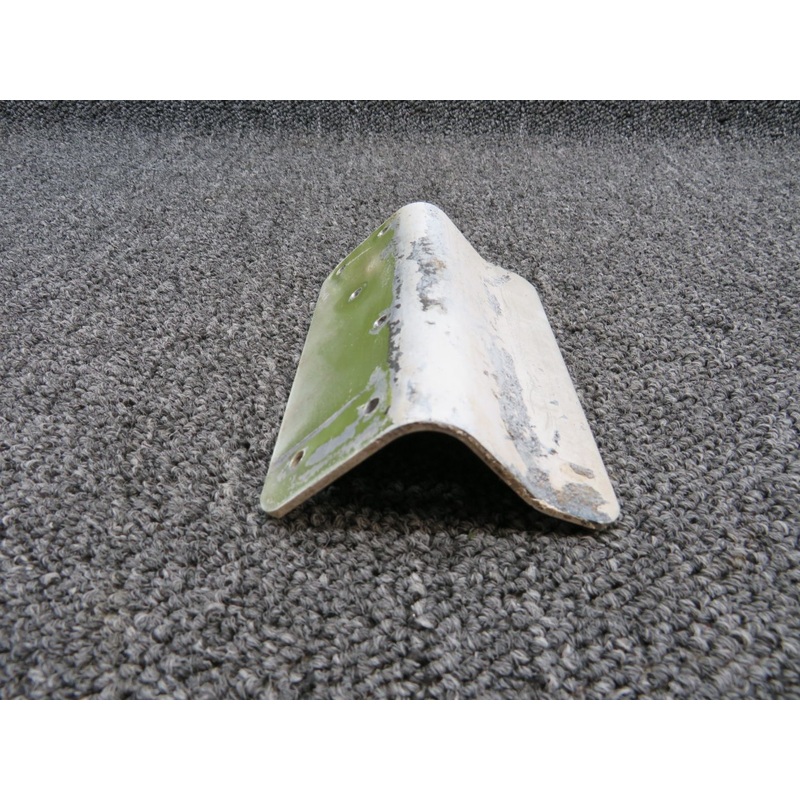 0513395-2 (Use: 0713194-3) Cessna 172M Refueling Step Assembly RH