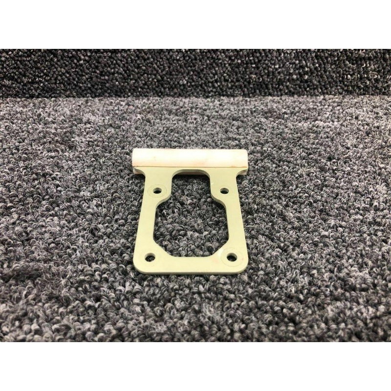 0514232-9 Cessna 172S Seatbelt Plate Assembly