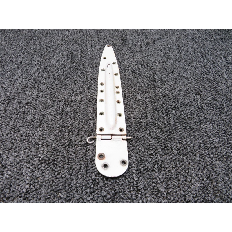 0511237-1 / 0511238-1 Cessna 172H Upper Cabin Door Forward & Aft Hinge LH