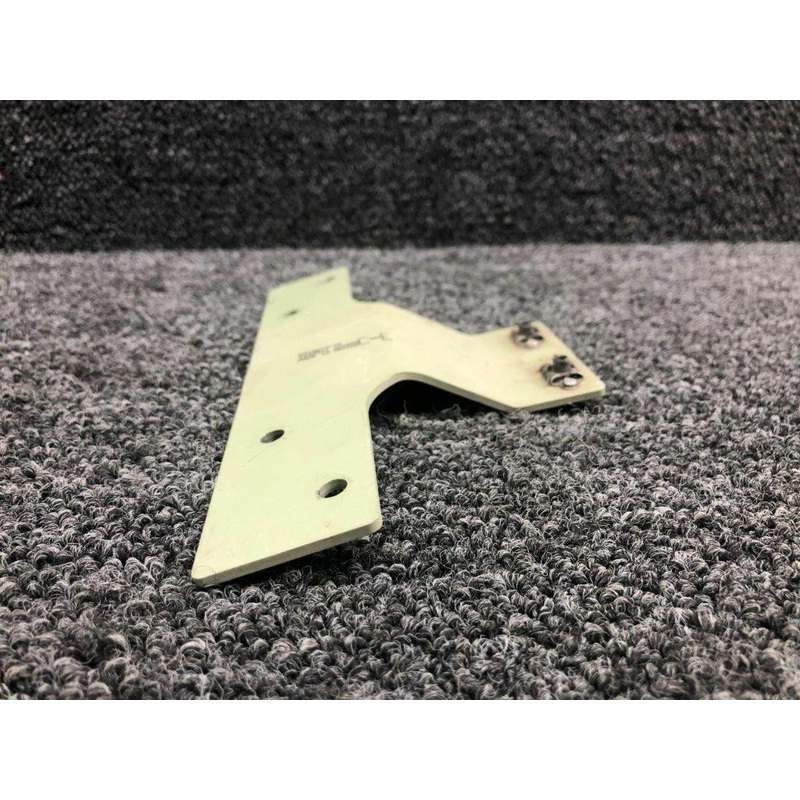 0515073-19 Cessna 172S Seatbelt Attach Bracket Assembly Aft