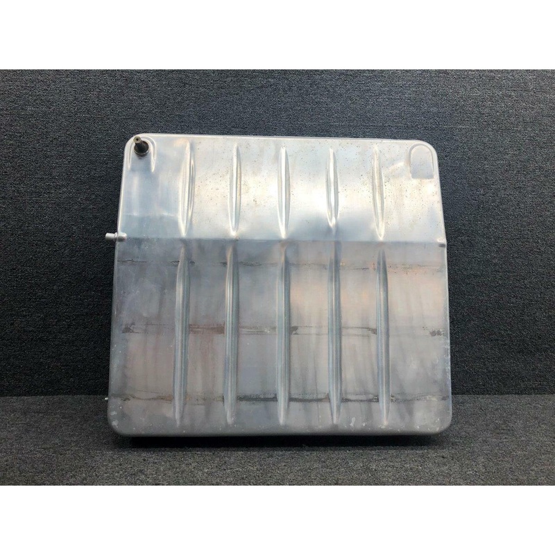 0526007-4 (USE: 0526007-4) Cessna 172G Fuel Tank Assembly RH