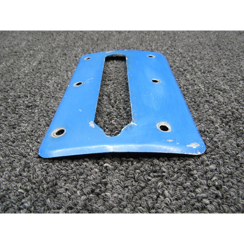 0511071-4 Cessna 172 Plate Landing Gear Fillet RH (Colored)