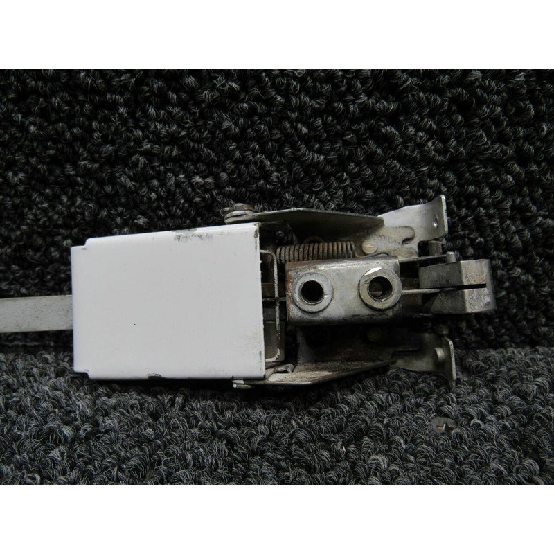 0511112-18 Cessna 172F Cabin Door Latch Assembly LH