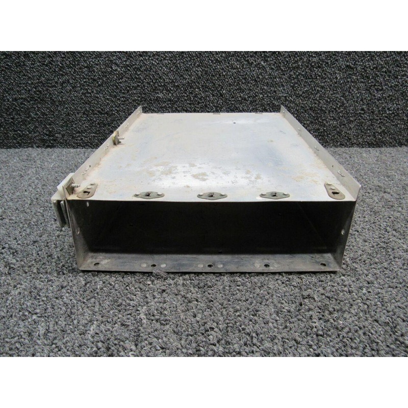 0513320-8 / 0513321-1 Cessna 172F Glove Box Assembly W/ Lid