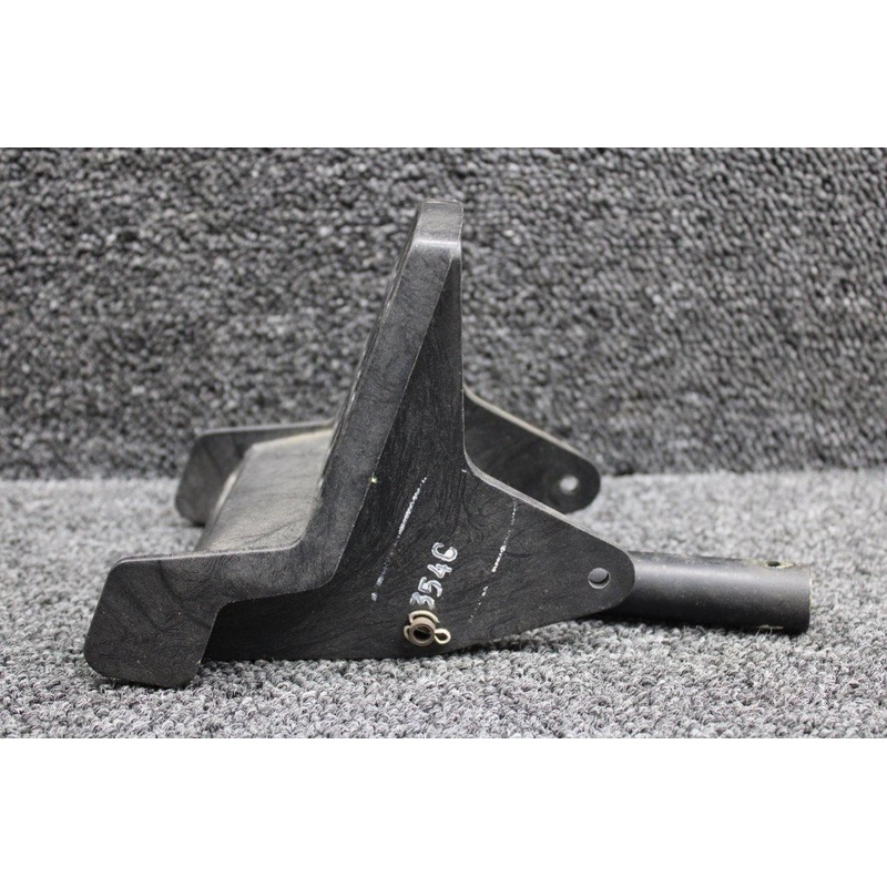 0413578-1, 0411307-0 Cessna 172S Rudder Pedal Assembly LH w Arm