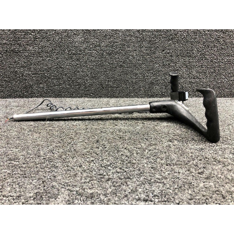 0513240-14 Cessna 172K Control Wheel LH / RH W/ Mic Switch (L: 13.75, D: .75)