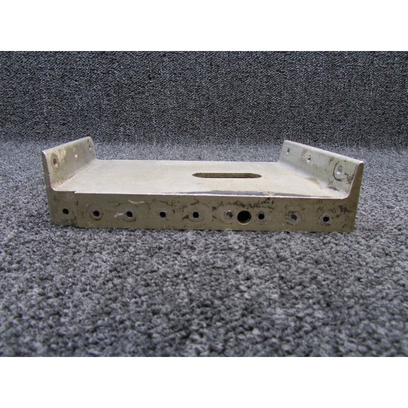 0541122-2 Cessna 182 Landing Gear Support Inboard RH (Solid)