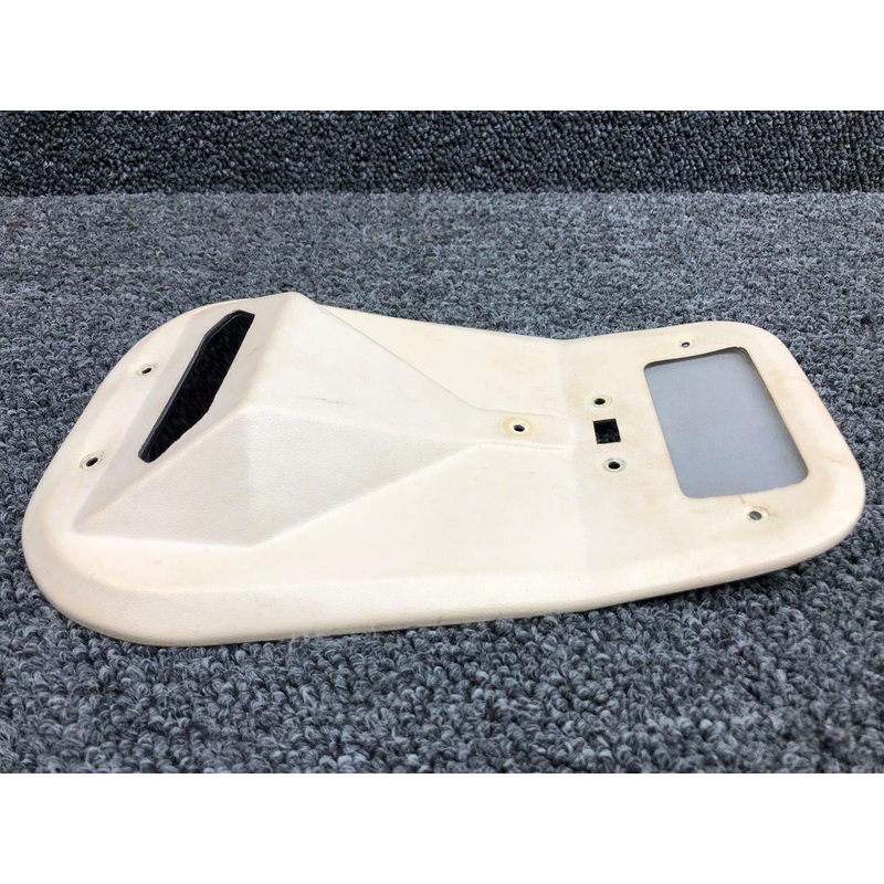 0710103-1 Cessna 175 Courtesy Light Cover Plate Assembly