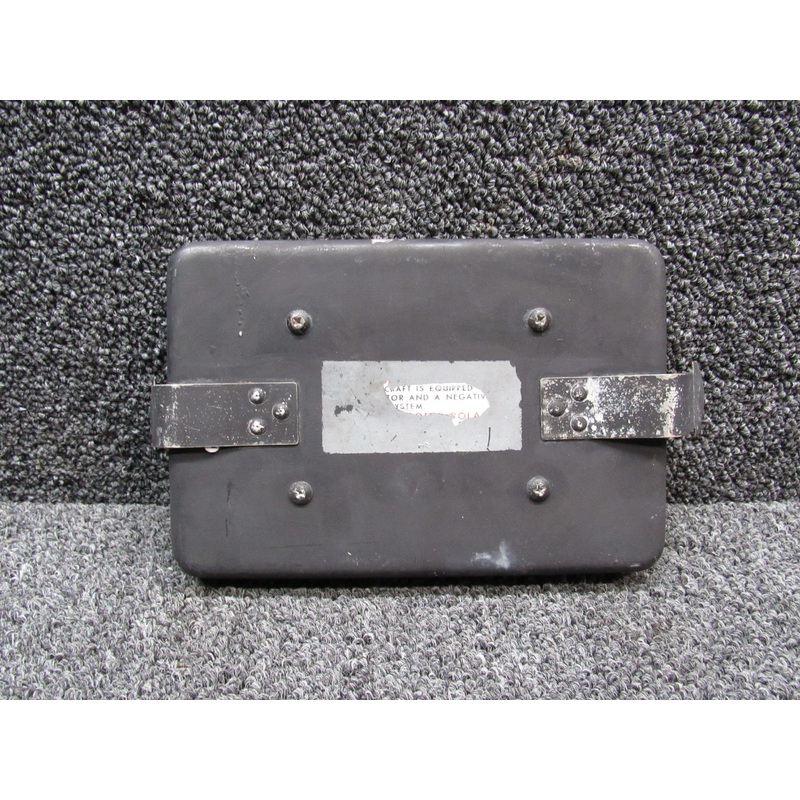 0513011-11 / 0413307-21 Cessna 172 Battery Box Assembly W/ Lid