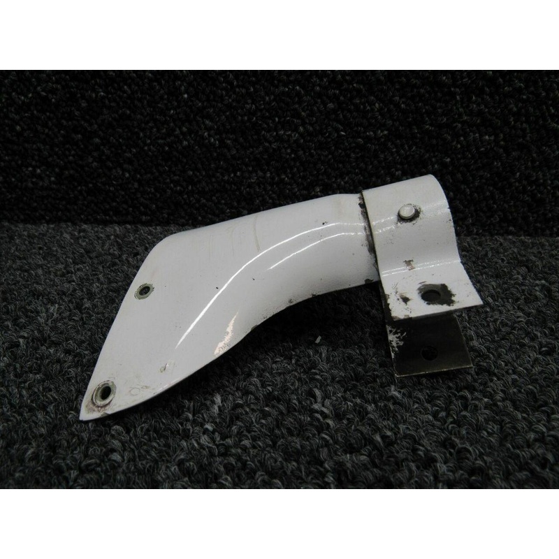 0541191-2 Cessna 172 Main Landing Gear Cover Plate RH (M22)