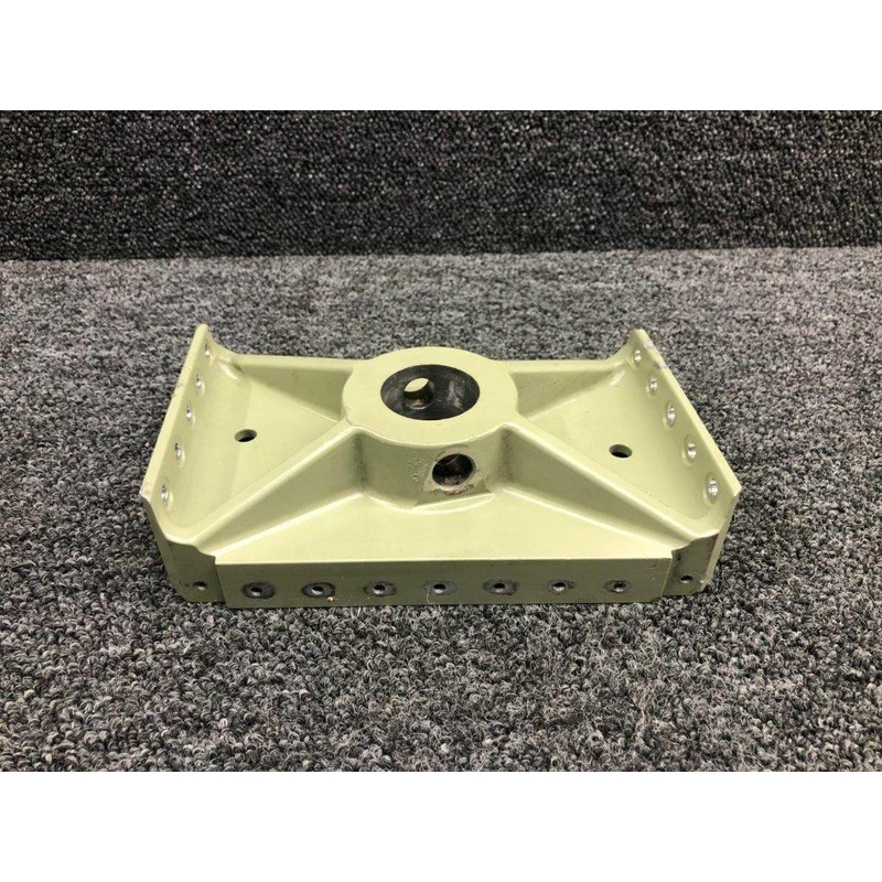 0541195-6 Cessna 172S Landing Gear Support Inboard Assembly RH