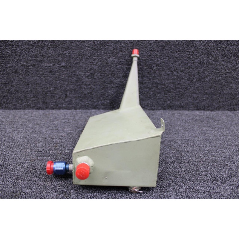 0516009-18 Cessna 172R Fuel Reservoir Assembly