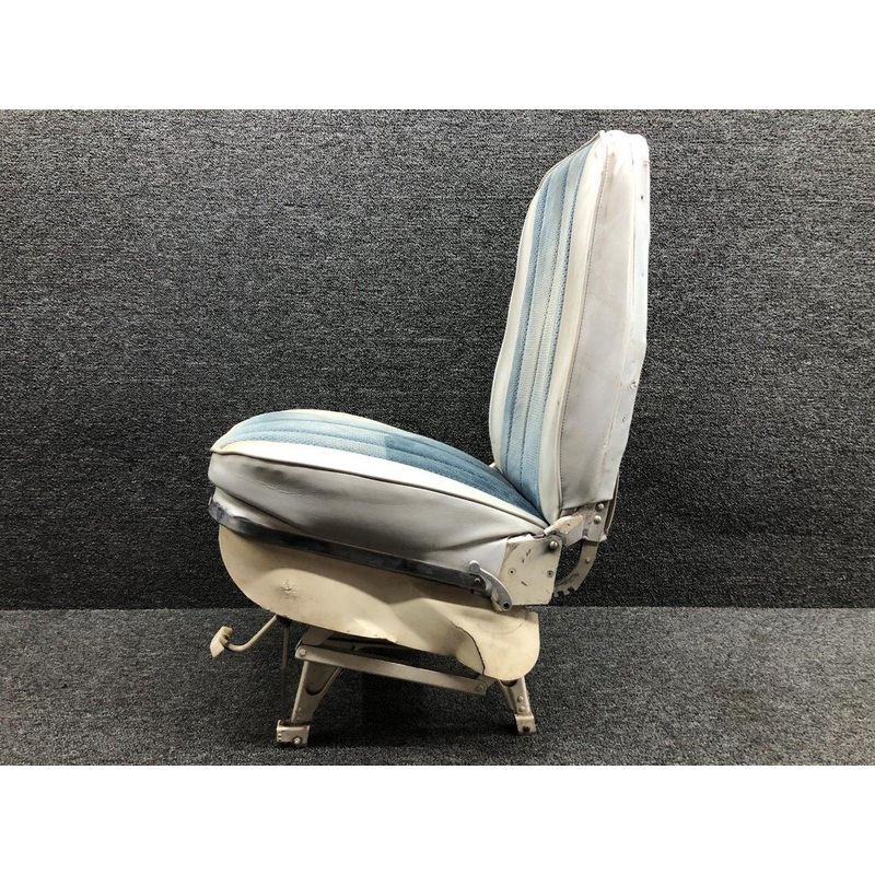 0700630-12 Cessna 172F Vertically Adjustable Seat Assembly RH (Rails: 11)