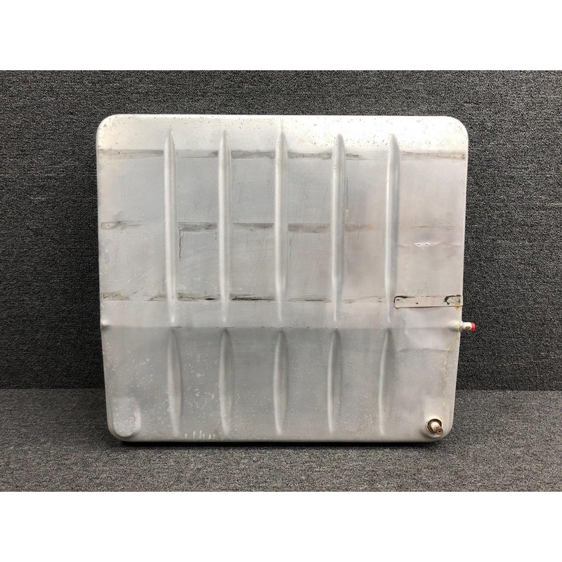 0526007-4 Cessna 172K Standard Range Fuel Tank Assembly RH