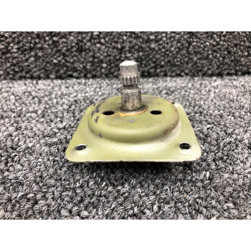 0413195-3 / 0511227-7 Cessna 172F Cabin Door Handle Plate & Shaft Assembly LH