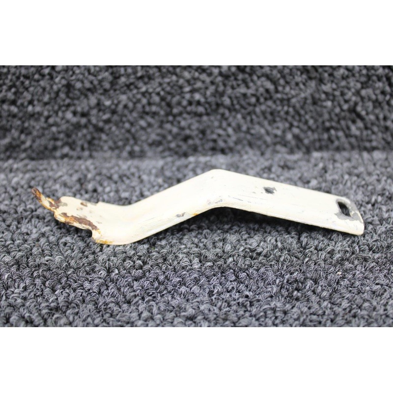 0426209-3 Cessna 172L Cabin Door Catch LH or RH