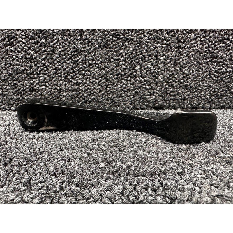 0515082-2 (Alt: CJ1042-1) Cessna 182S Cabin Door Handle RH