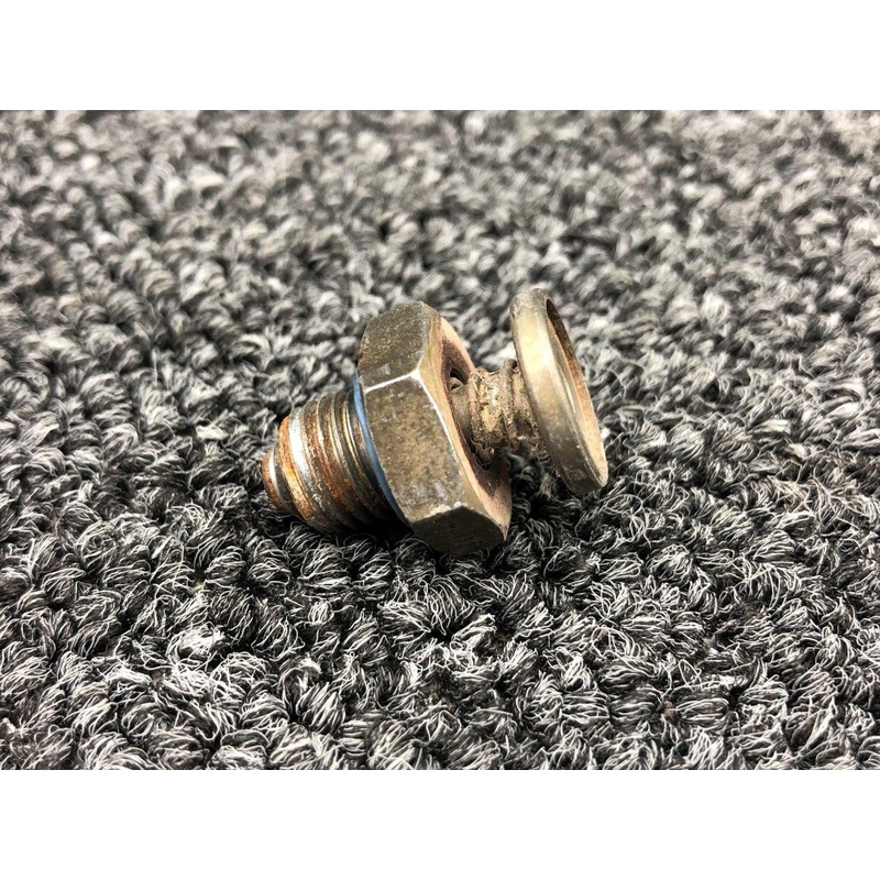 0523520-9 Cessna 172 Fuel Tank Drain Plug Assembly LH or RH