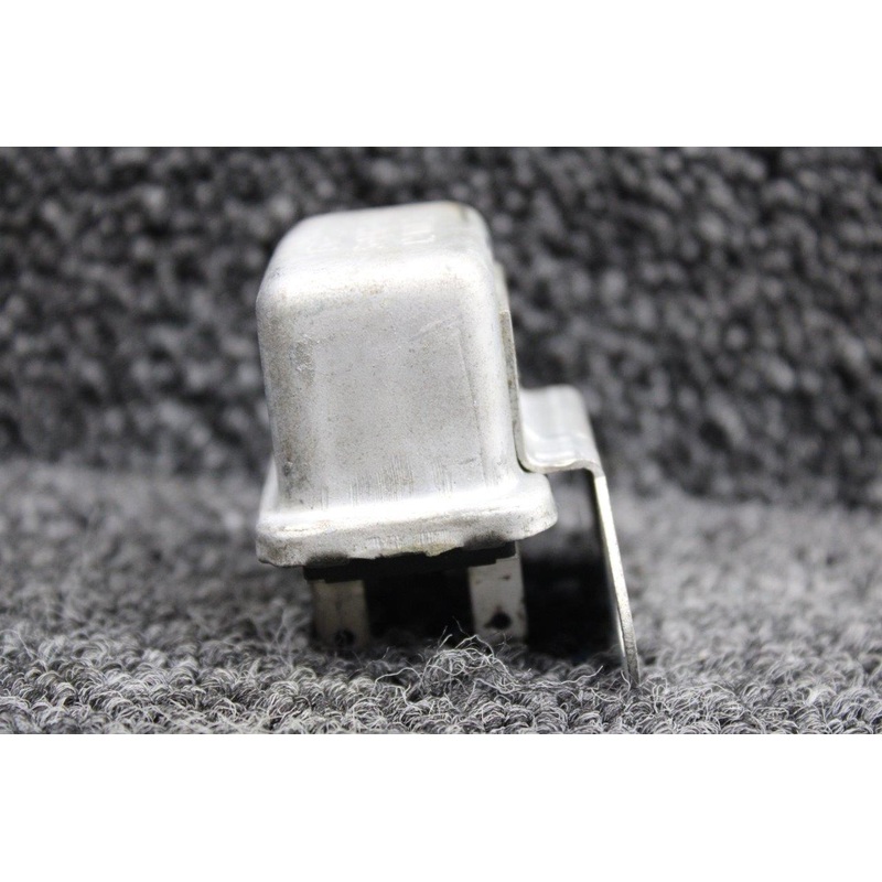 S-1917-1 (Use: 150-905) Cessna 172M Relay (Volts: 12)