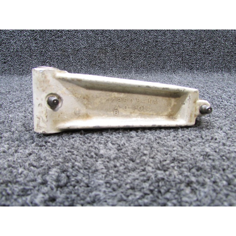 0442506-1 (Cast: 0442505-1A) Cessna 172 Upper Nose Gear Torque Link