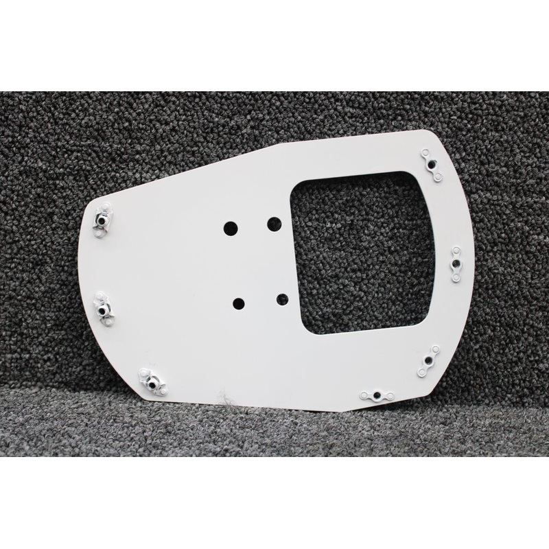 0441201-1 Cessna 150 Wheel Pant Mounting Plate LH (NEW OLD STOCK)