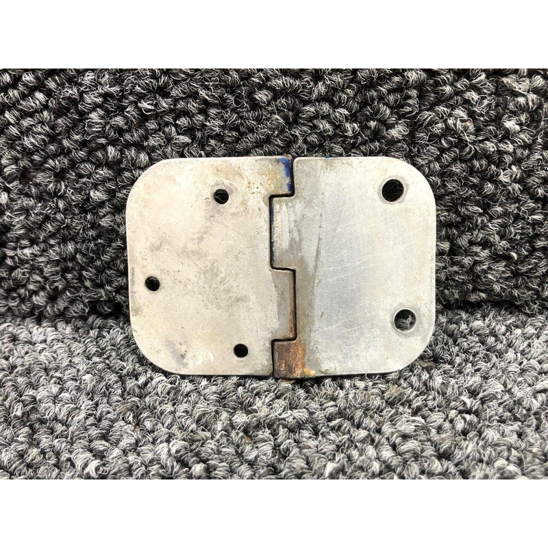 0511280-4 Cessna 172F Cabin Door Hinge Lower Assembly RH