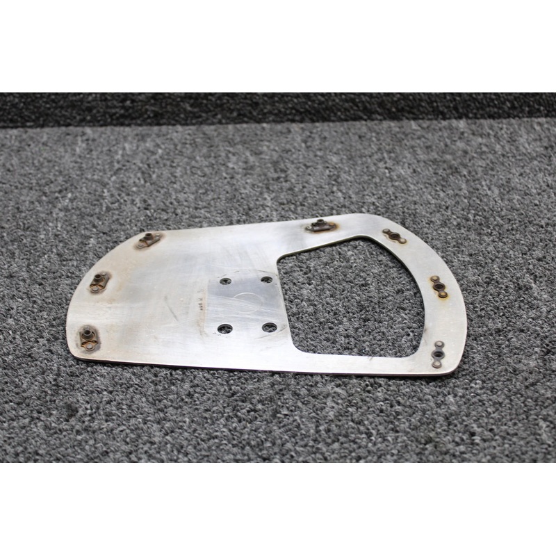 0441187-2 Cessna 150F Wheel Pant Mounting Plate RH