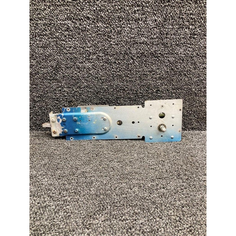 0511256-2 Cessna 172L Cabin Door Latch Assembly RH