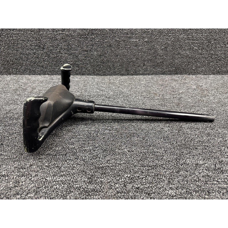 0513260-3 Cessna 172N Control Wheel Assembly LH or RH (L: 12.25, D: 0.745)