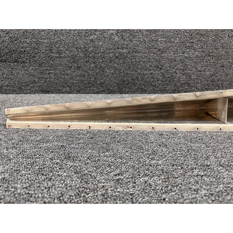 0531006-72 Cessna 172G Dorsal Fin Assembly (Colored)