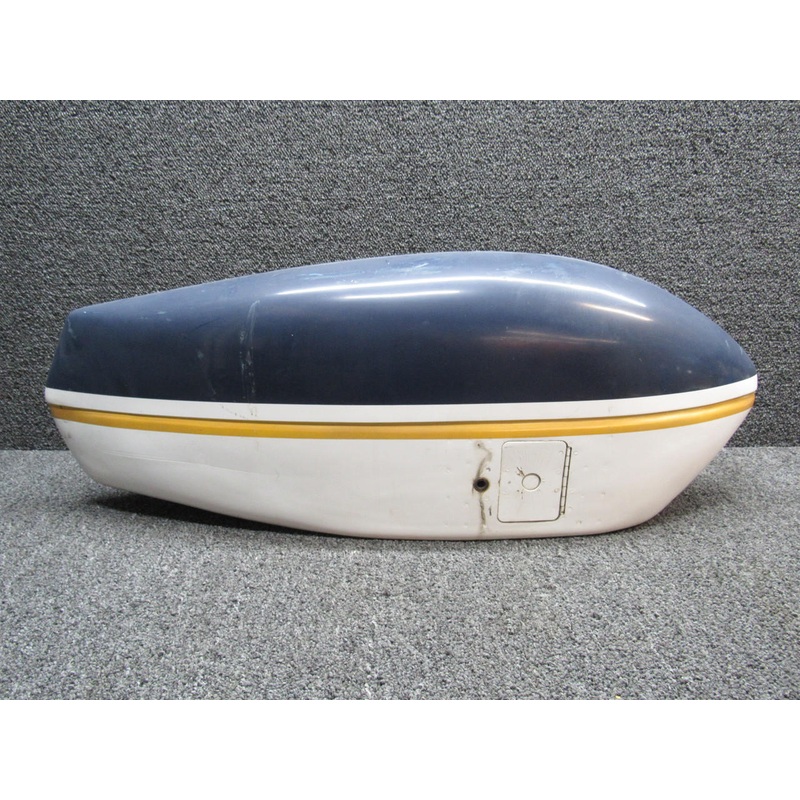 0541223-16 Cessna 172N Wheel Pant Assembly RH W/ Lock Door