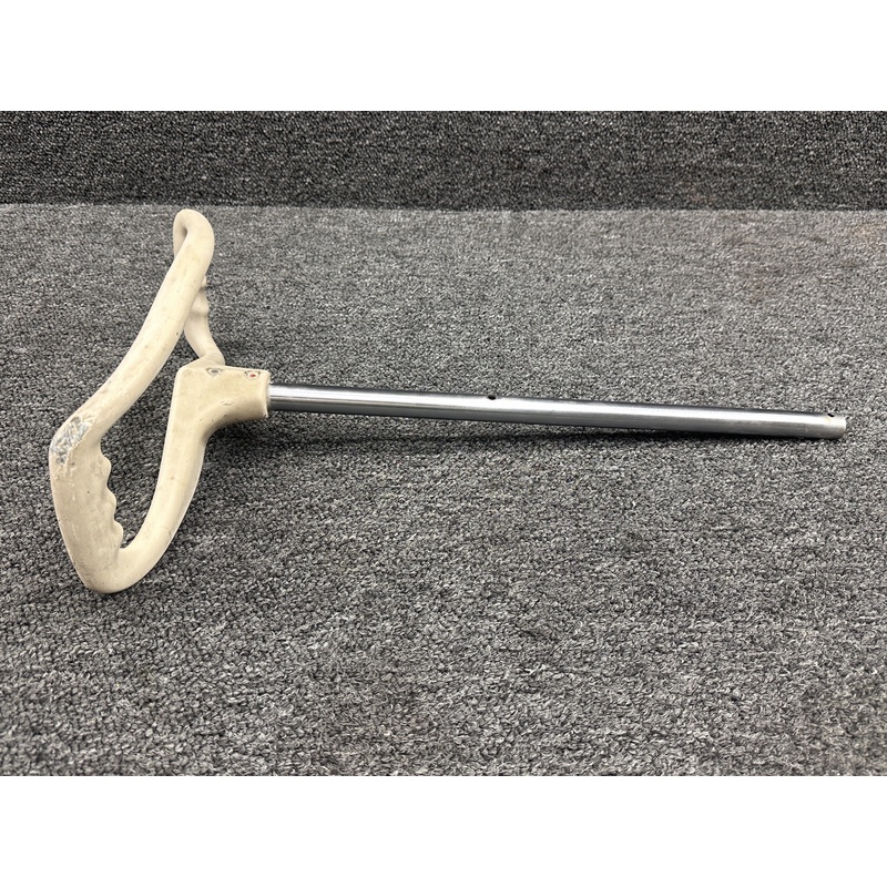 0513166-1 (Use: 0513168-1) Cessna 210 Control Wheel Assembly (Metal)