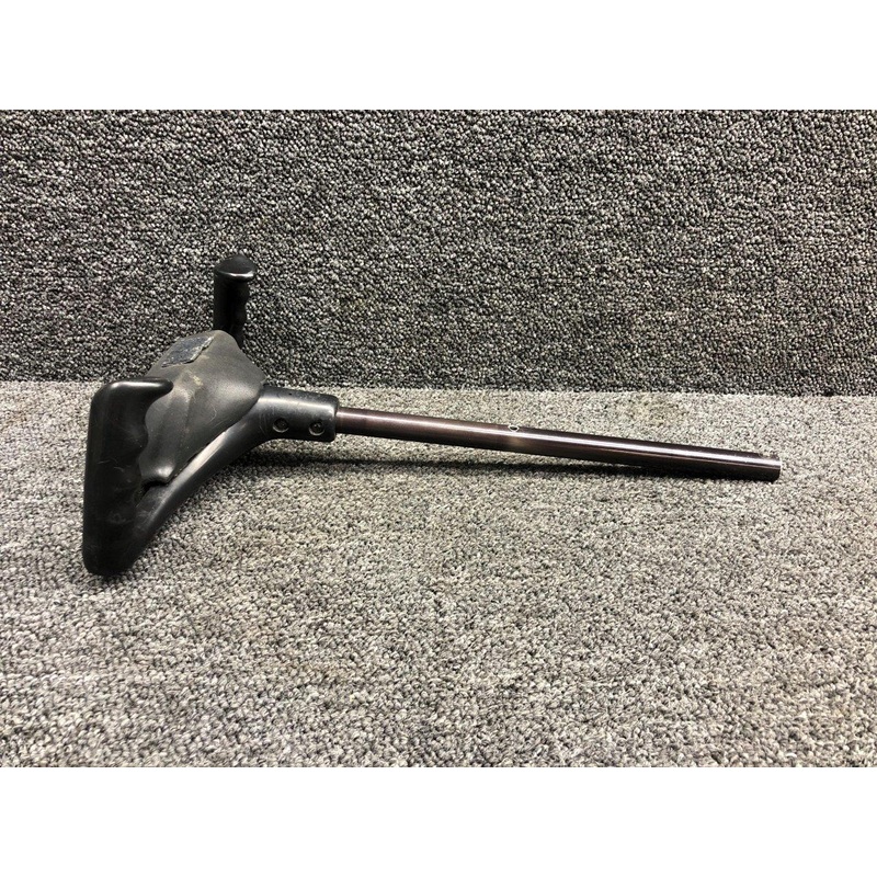 0513261-13 Cessna 172N Control Wheel LH / RH (Length: 12-1/4, Dia: 0.749)