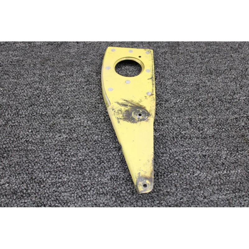 0523901-14 (ALT: 0523914-1) Cessna Flap Arm Assembly (SA)