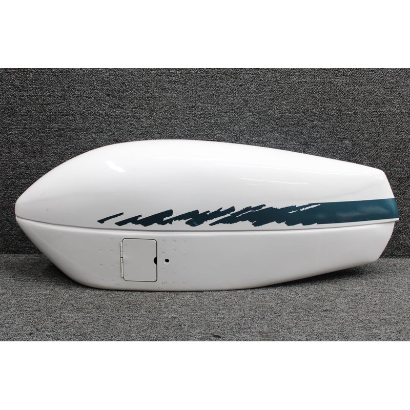 0541223-17 (USE: GF0541223-01) Cessna 172R Wheel Pant Assembly With Door LH