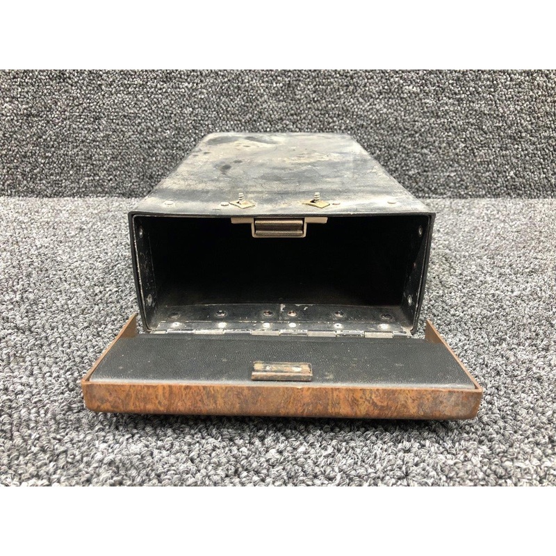 0513085-16, 0513085-17 Cessna 172RG Glove Box Assembly with Door