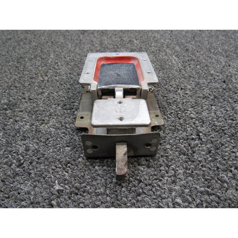 0517012-8 Cessna 172P Cabin Door Latch Assembly RH