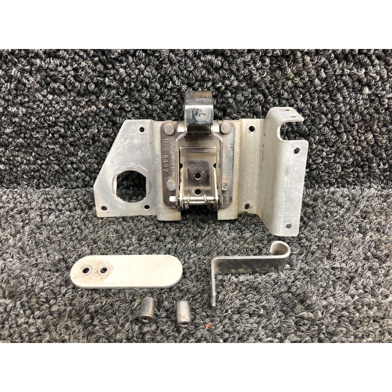 S1189-2 Cessna 172K Baggage Door Latch Assembly
