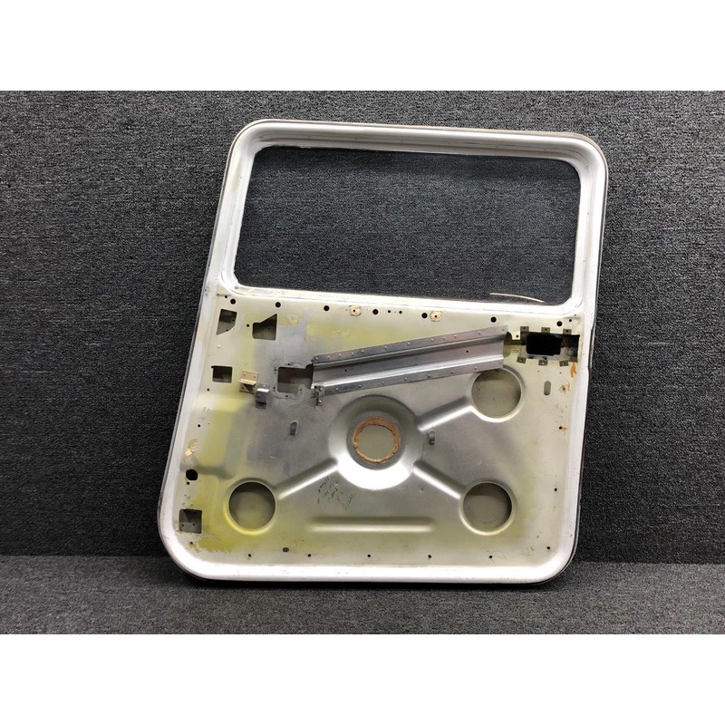 0511803-52 Cessna 172N Cabin Door Structure RH