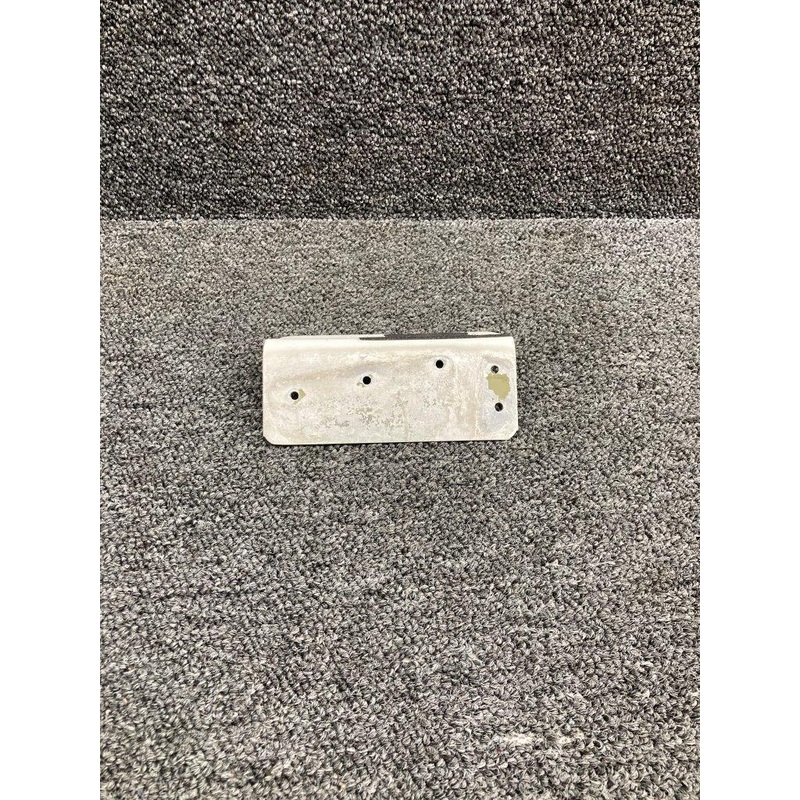 0513395-2 (Use: 0713194-2) Cessna 172L Fuselage Step Fwd RH