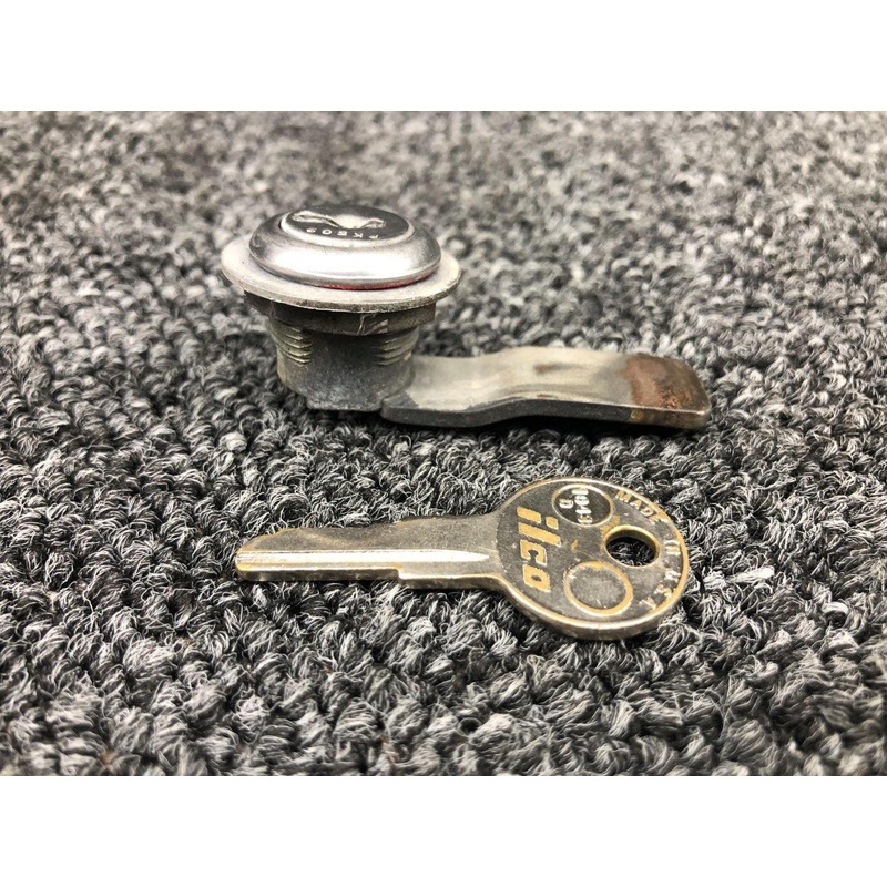 0413323-4 (USE: 0413322-3) Cessna 172 Cabin Door Lock Assembly W/ Key